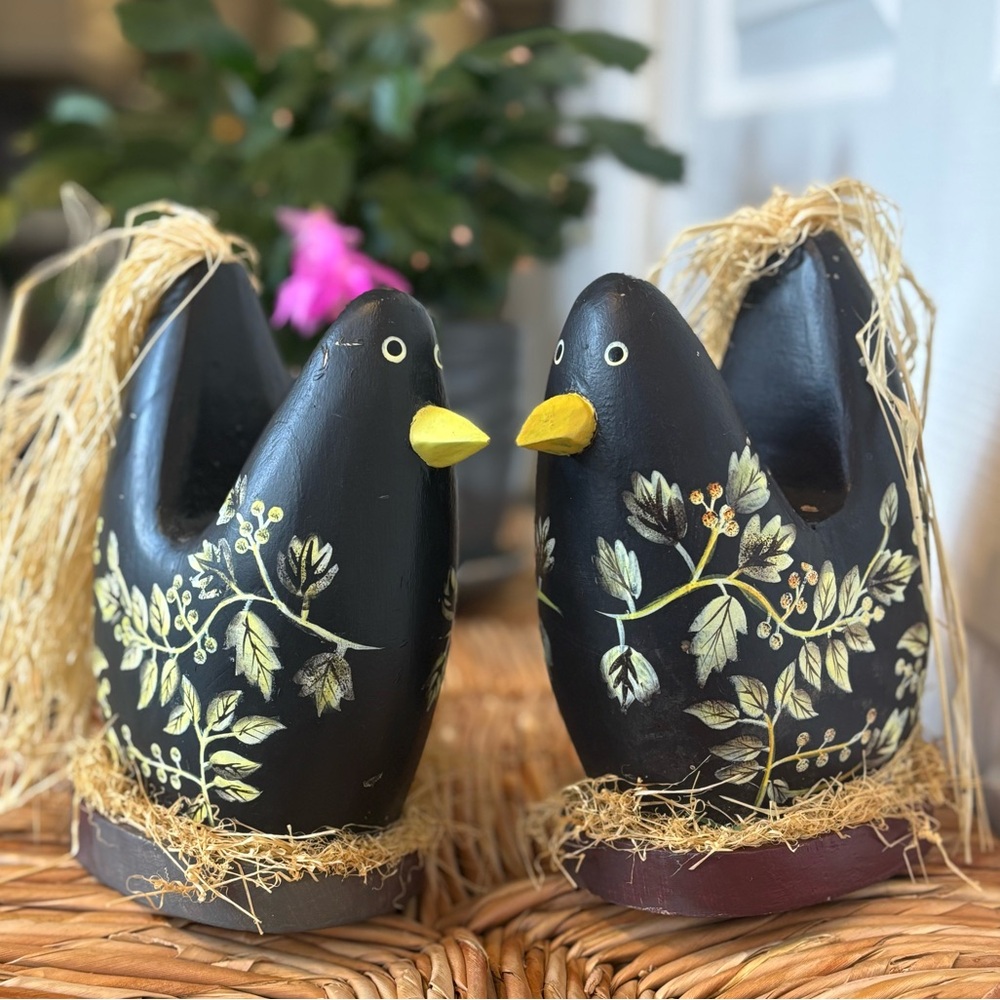 Set of 2 Loblaws Black Decorative Rustic Chicken Figurines Wood + Straw Accents - Picture 3 of 9